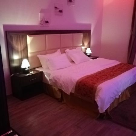 Al Worod Al Thahabia Chalets Abha Bagian luar foto