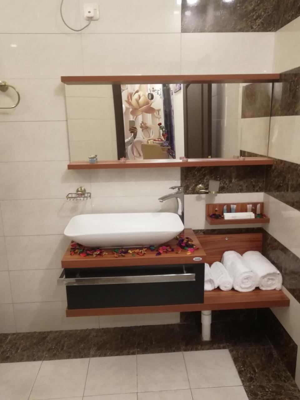 Al Worod Al Thahabia Chalets Abha Bagian luar foto