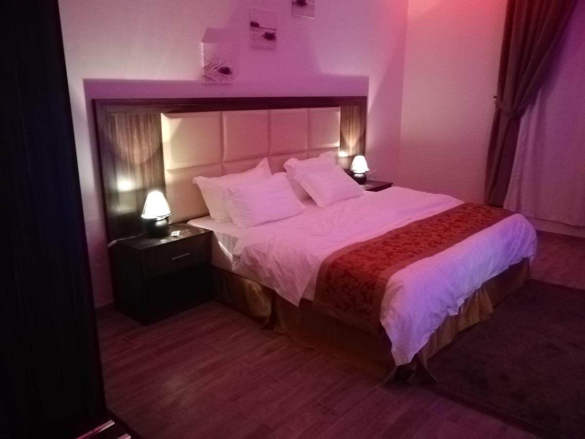 Al Worod Al Thahabia Chalets Abha Bagian luar foto